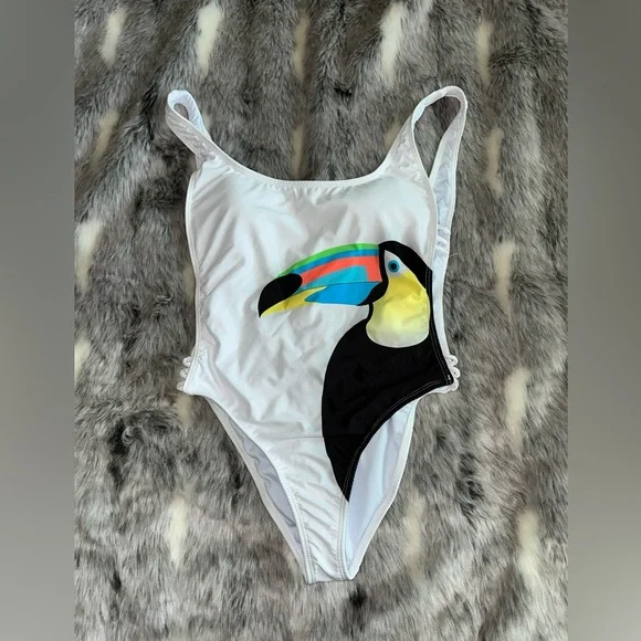 Kenny Flowers White and Black One Piece Swimsuit with Toucan Design sz small - Picture 2 of 5
